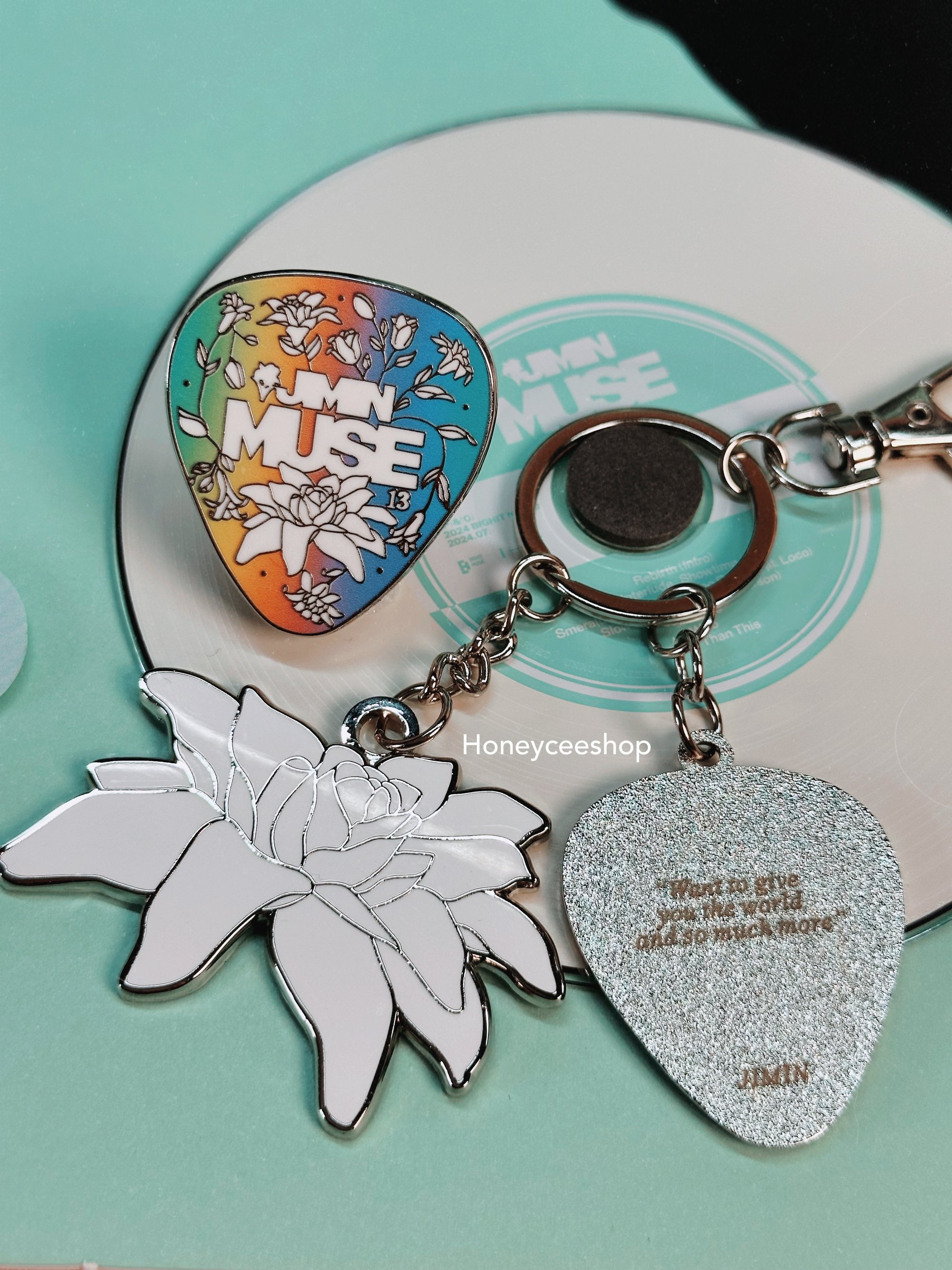 ★専用★ BTS ジミン MUSE シャカシャカ キーリング アクリルシェイカー ☆専用☆ BTS ジミン MUSE シャカシャカ キーリング アクリルシェイカー